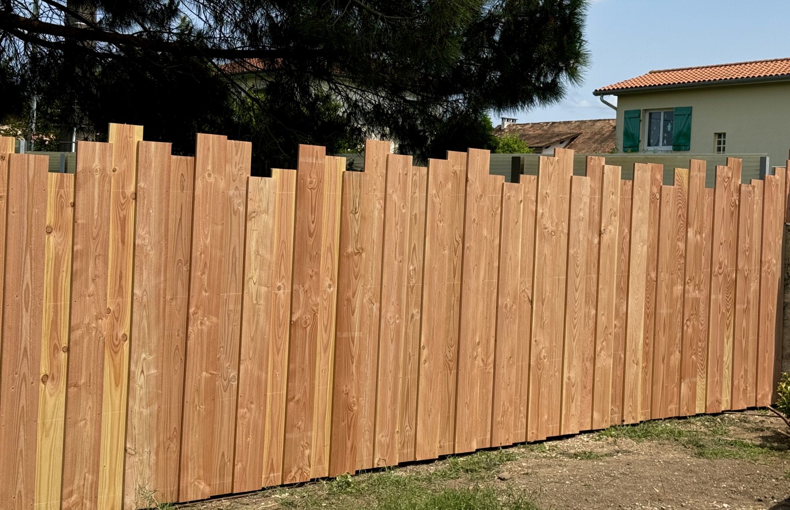 Clôture déstructurée en volige Douglas – 70 m² installés à Libourne (33)