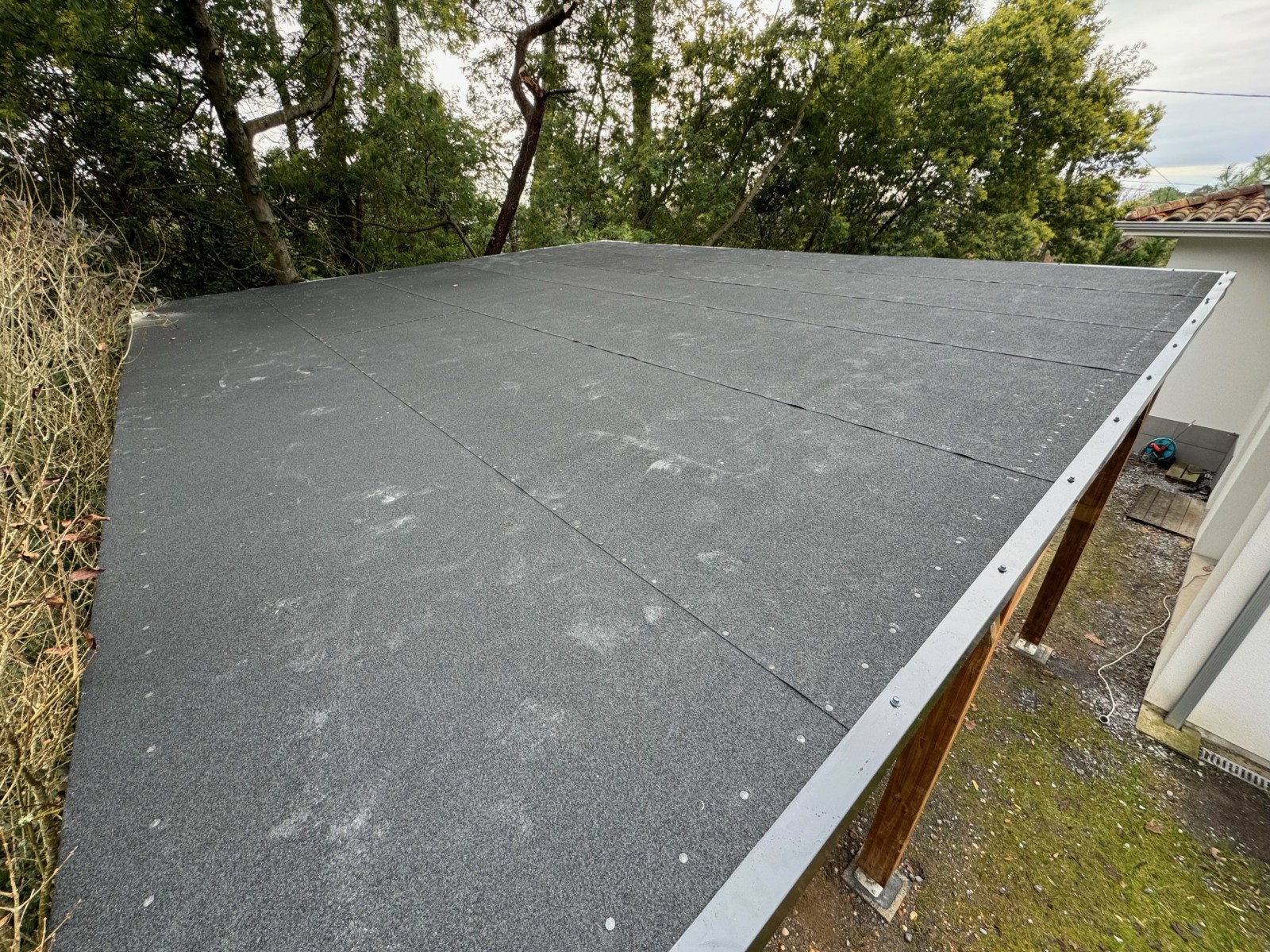 Abri voiture en bois 6m x 5m – Carport personnalisé proche de Bordeaux