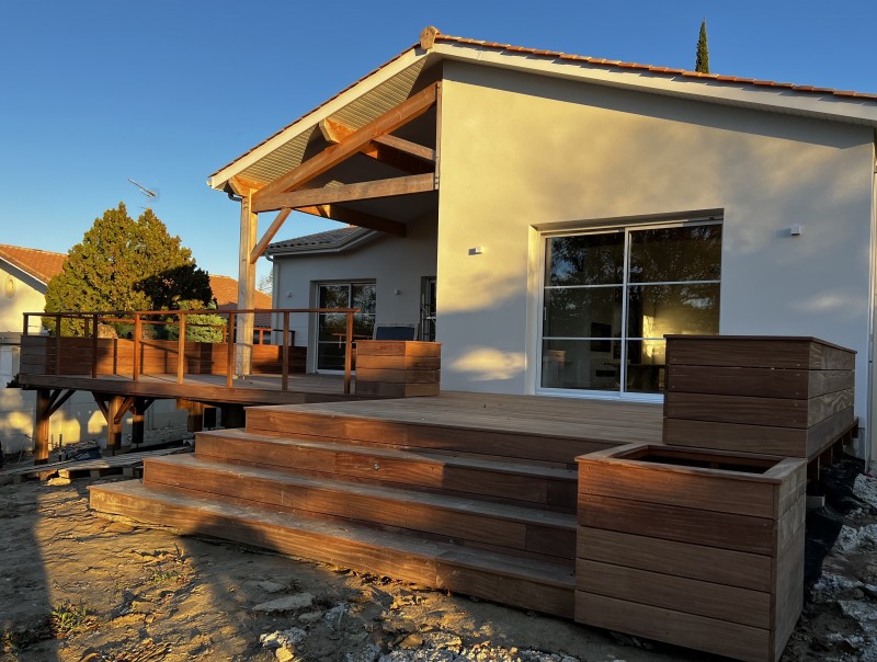 terrasse en bois exotique cumaru sur pilotis a Libourne 